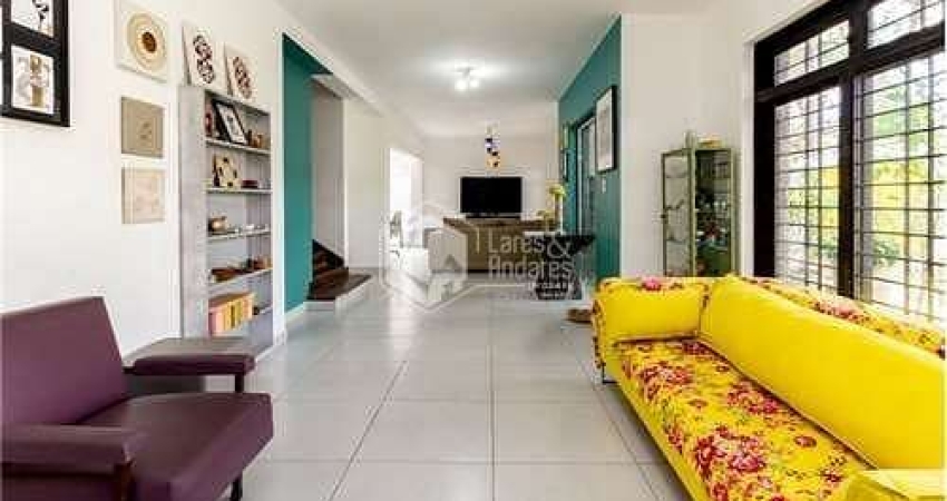 Sobrado para venda com 5 quartos, sendo 1 suíte, 460m²