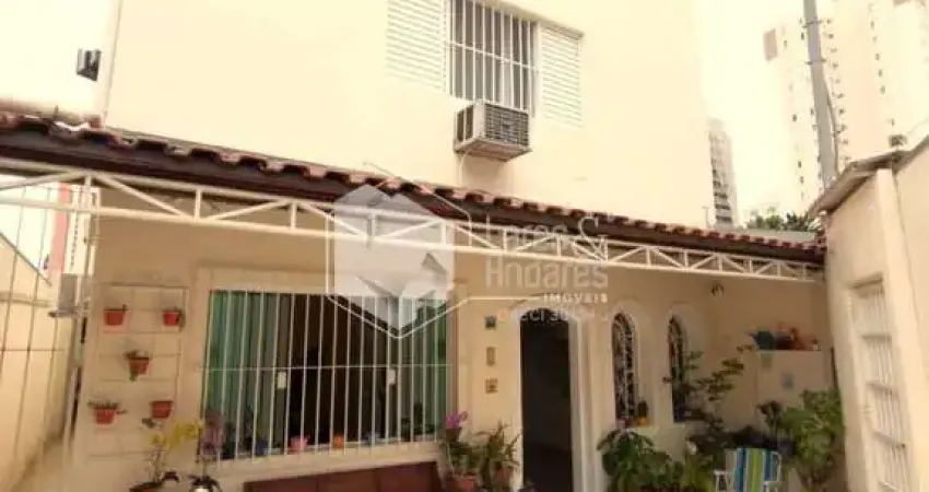 Sobrado à venda, com 300m² sendo 3 pavimentos em rua em saída com ampla área gourmet 3 dorms sendo