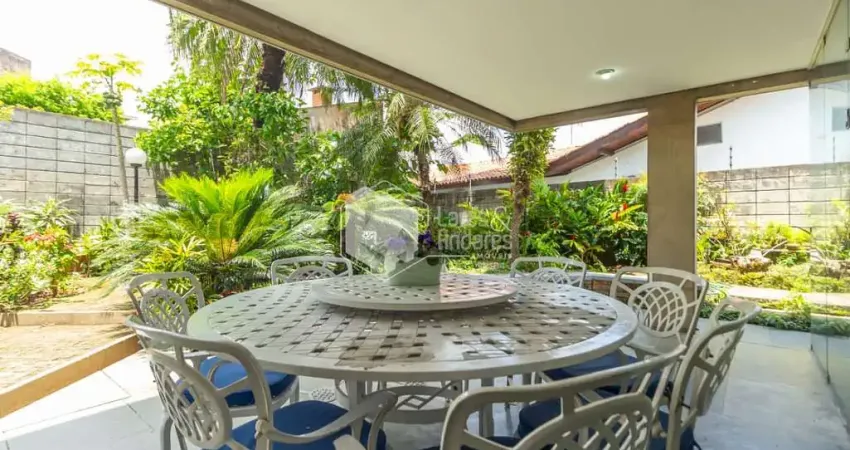 Casa para venda em Alto de Pinheiros com 3 quartos, sendo 1 suíte , 311m²