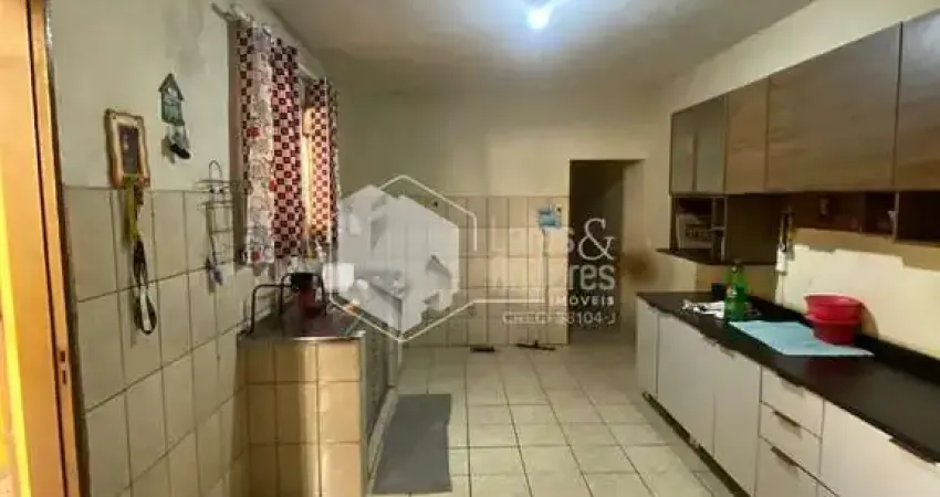 Casa para venda em Itaquera com 4 quartos, sendo 2 suítes , 160m²
