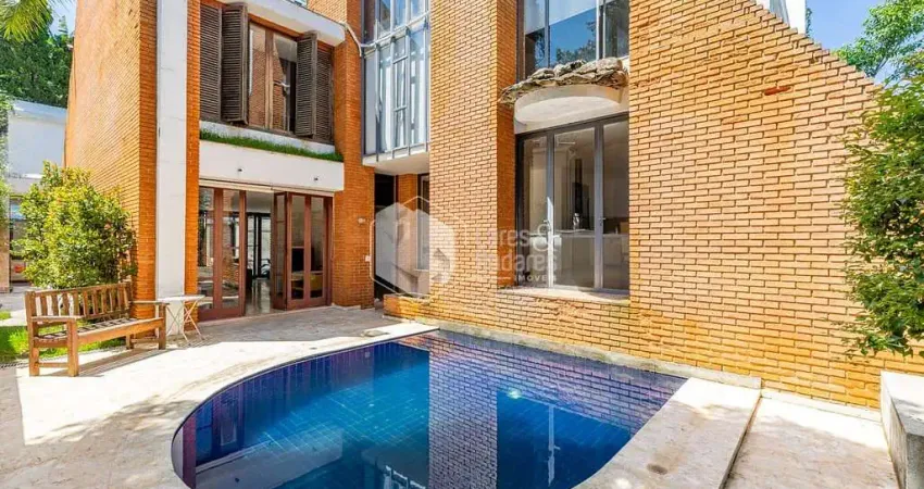 Casa para venda em Alto de Pinheiros com 4 quartos, sendo 4 suítes , 376m²