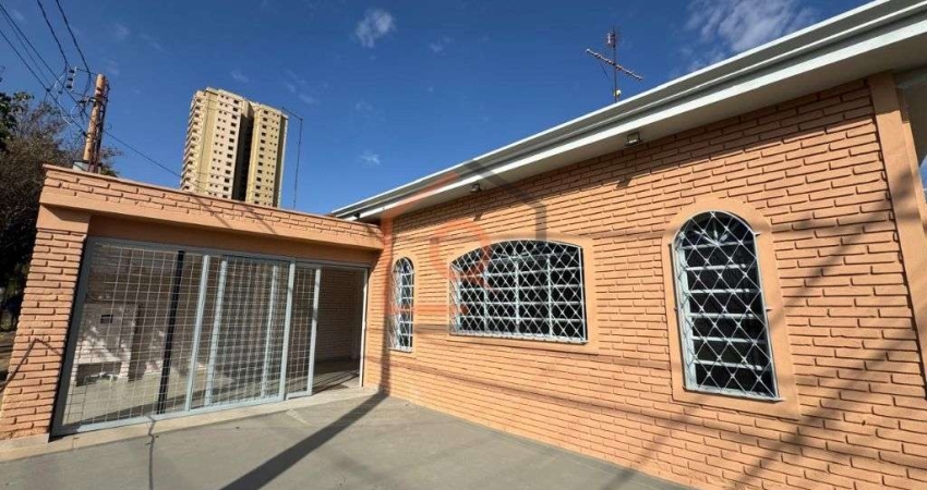 Casa Comercial para Alugar no Centro de Araraquara | 2 dormitorios | 2 banheiros | 2 garagens