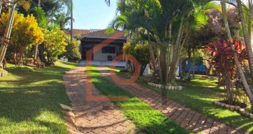 Casa com 2 dormitorios com muito paisagismo em  Americo Brasiliense