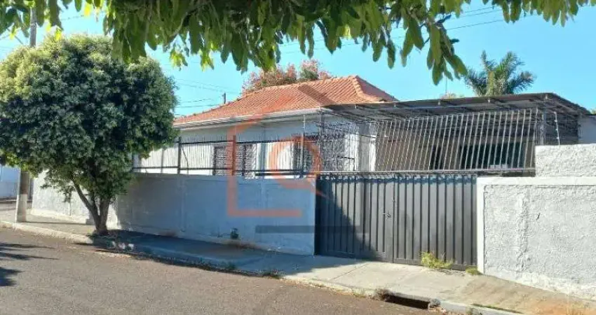 Casa de padrao a venda no Jardim Santa Angelina, Araraquara