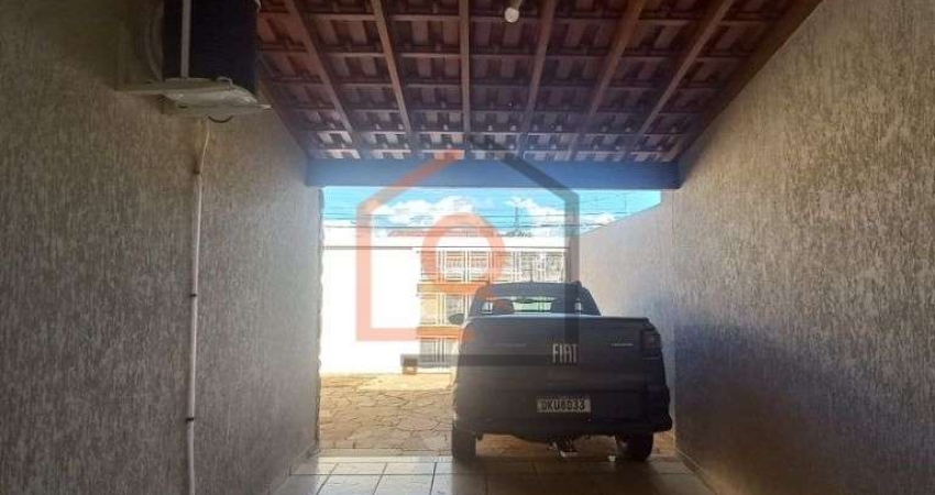 Casa com 3 quartos para alugar na Rua Primo Torquato, 391, Jardim Tinen, Araraquara