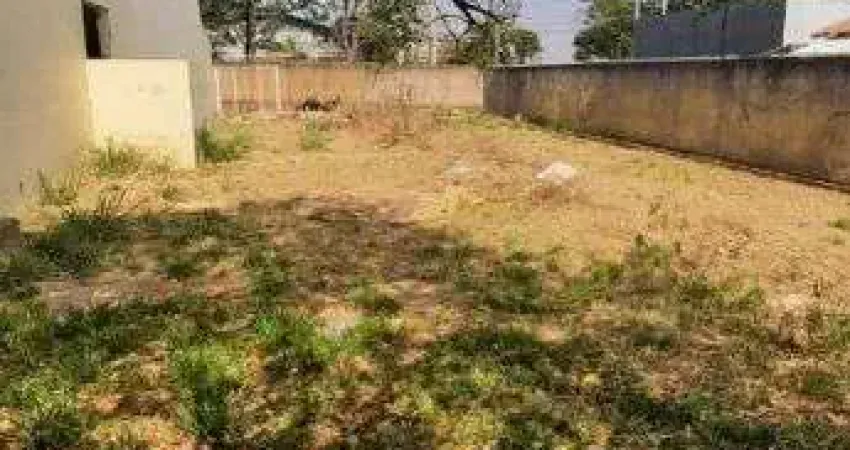 Terreno à venda na Rua Domingos Paulo Real, Jardim Residencial Itália, Araraquara