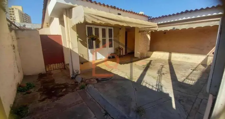 Casa com 3 quartos à venda na Rua Carlos Gomes, 2674, Centro, Araraquara