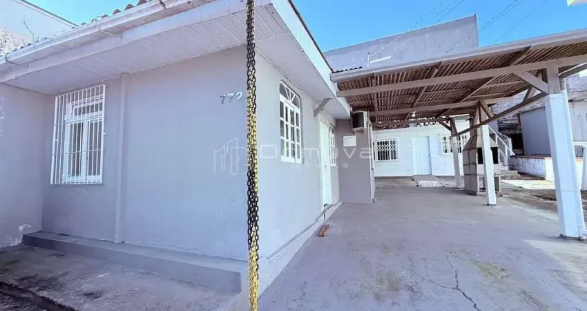 Casa térrea mobiliada em bairro naçoes de balneário camboriú