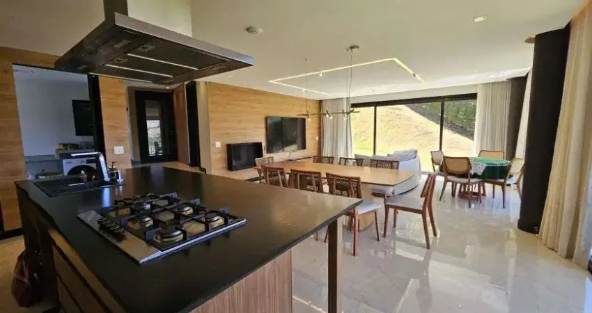 Casa - Conforto e uma vista inesquecível! Casa à venda no Villagio Verde – Pedra Azul | ES