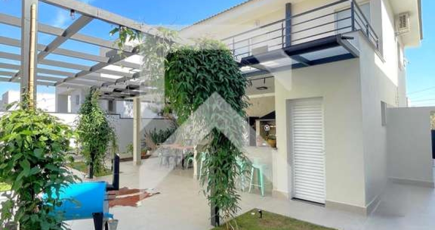 CASA À VENDA NO CONDOMÍNO QUINTAS DO LAGO - 3 QUARTOS, 250m2 - PERMUTA