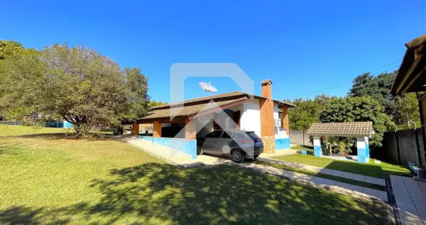 CHÁCARA EM JUNDIAÍ - MEDEIROS - ACEITA FINANCIAMENTO - 4 DORMITÓRIOS E PISCINA