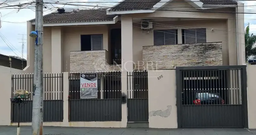 Sobrado na Rua Evaristo da Veiga com uso Residencial e Comercial