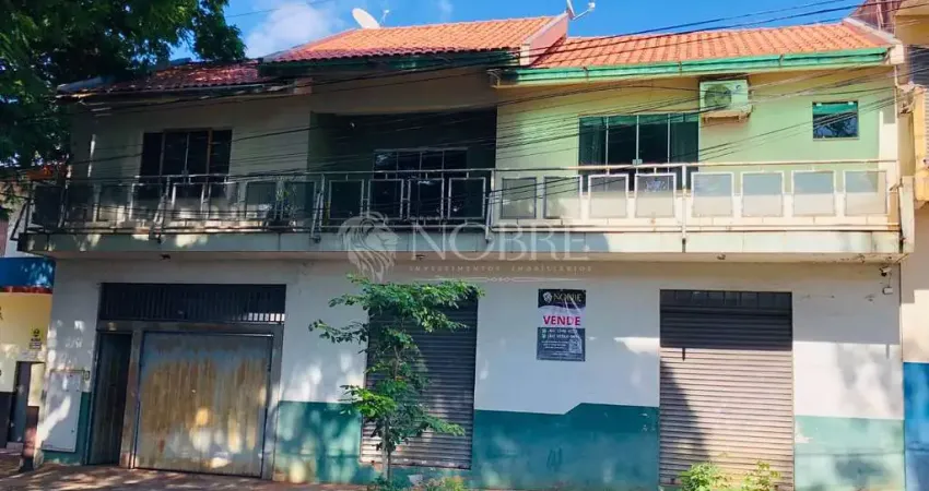 Salão comercial com apartamento na Av. São Domingos