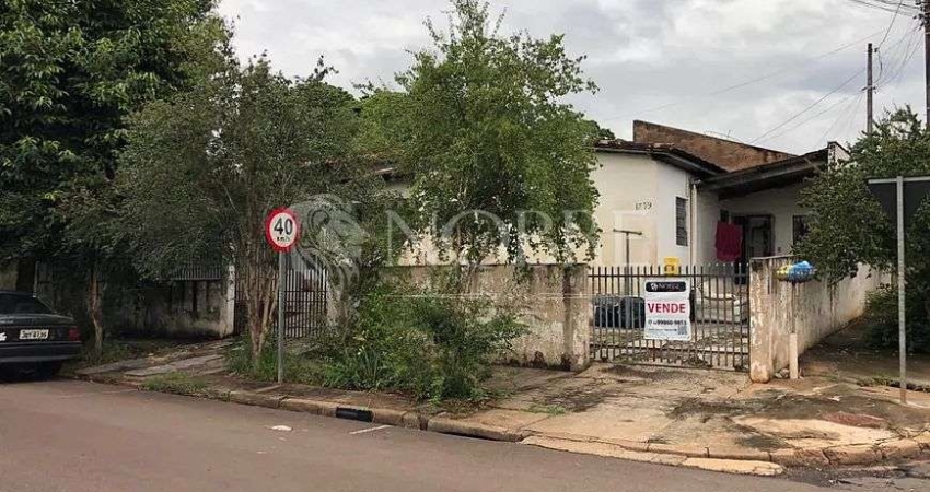Terreno com 257 metros quadrados à venda na Vila Esperança