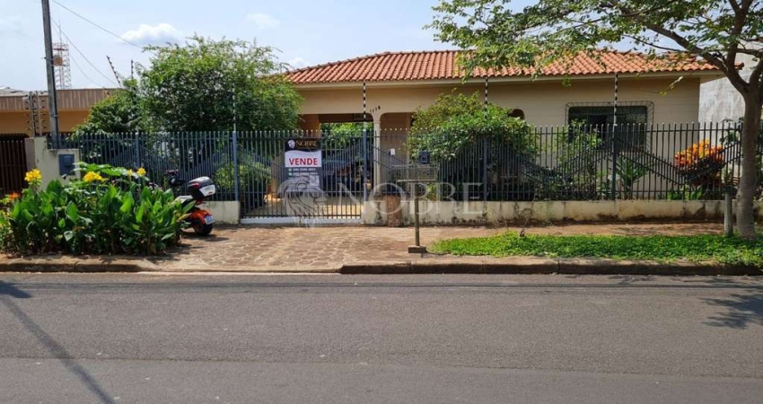 Casa na Zona 07 - Rua Afonso Pena - Próx. Av Pedro Taques