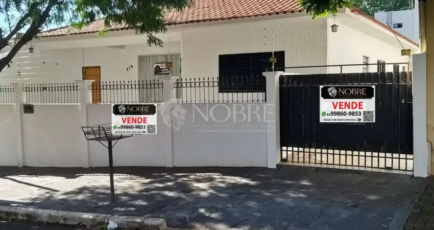 Casa com 3 quartos à venda na Rua Monsenhor Kimura, Vila Cleópatra, Maringá