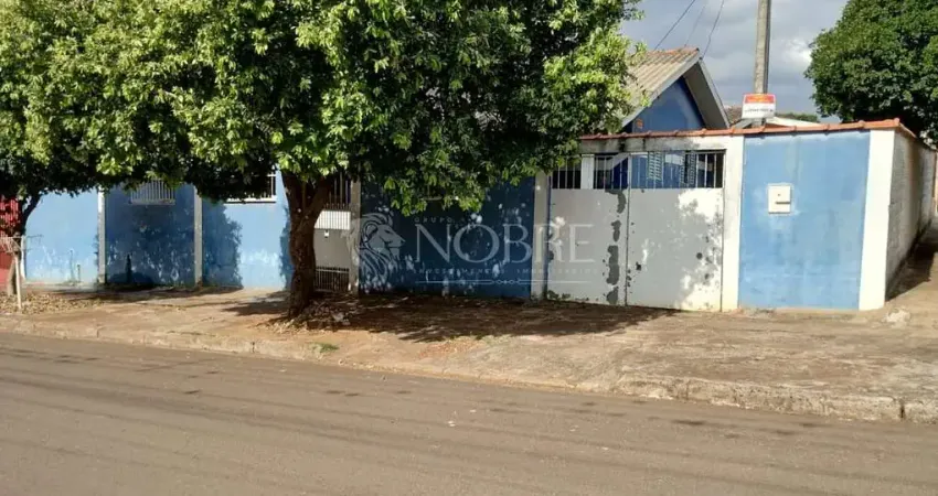 Casa na Rua Tucumã esquina com a Travessa Petrópolis