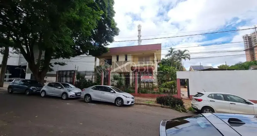Casa com 5 quartos à venda na Travessa Japurá, Zona 08, Maringá