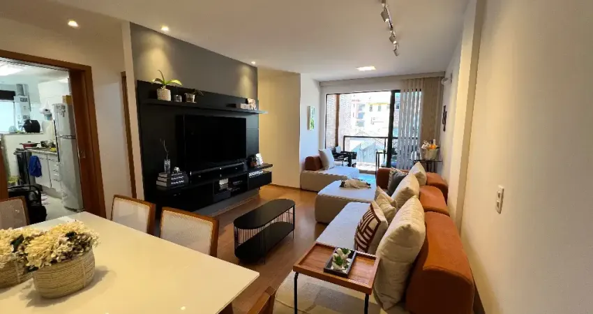 Apartamento na Coronel Veiga com saída emergencial pelo Valparaíso