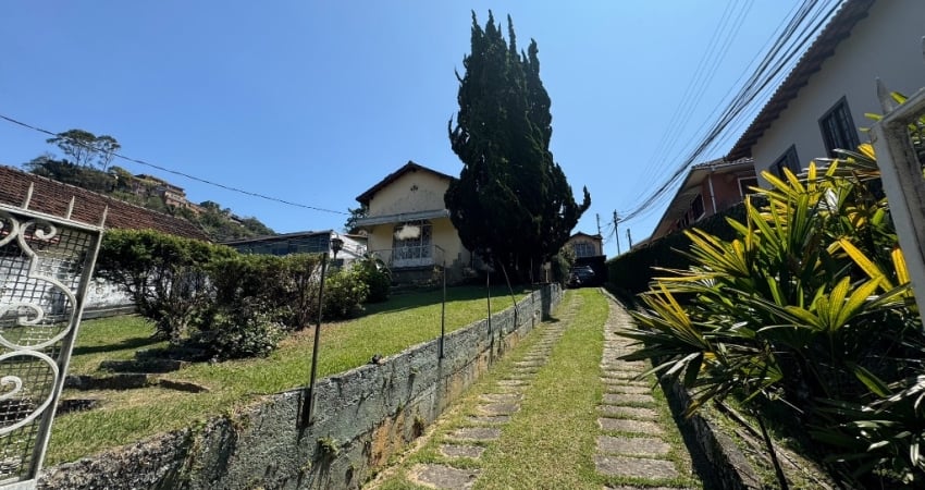 Casa com 5 quartos à venda no Valparaíso, Petrópolis 