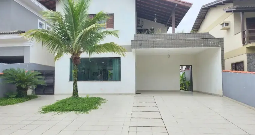 Casa com 3 quartos à venda na Avenida Marjory da Silva Prado, 2605, Balneário Praia do Pernambuco, Guarujá