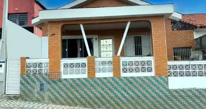 Casa para Venda em Votorantim, Vila Dominguinho, 3 dormitórios, 2 banheiros