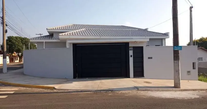 Casa para Venda em Cerquilho, Portal dos Pilares, 4 dormitórios, 3 banheiros, 3 vagas