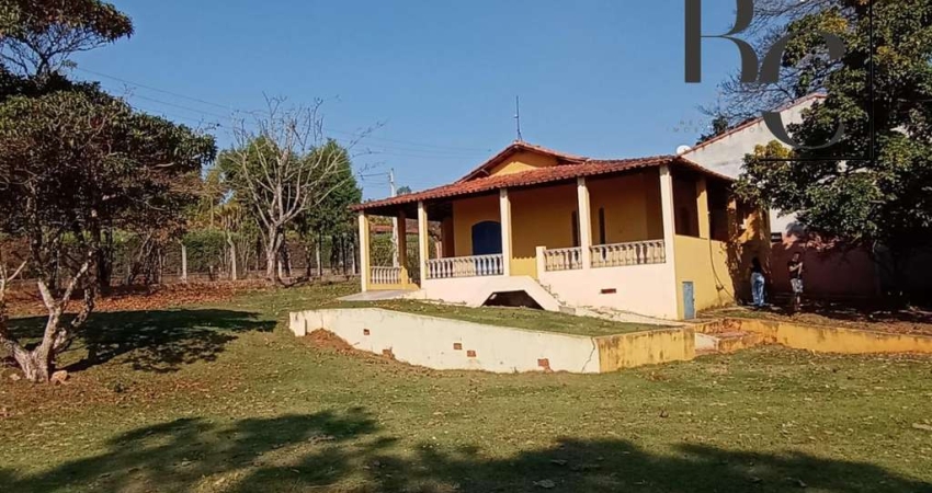 Sítio para Venda em Araçoiaba da Serra, Jundiaquara, 2 dormitórios, 1 suíte, 2 banheiros, 4 vagas