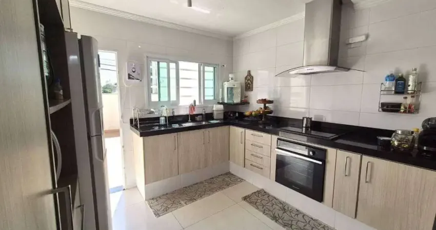 Casa para Venda em Sorocaba, Vila Augusta, 4 dormitórios, 2 suítes, 4 banheiros, 2 vagas