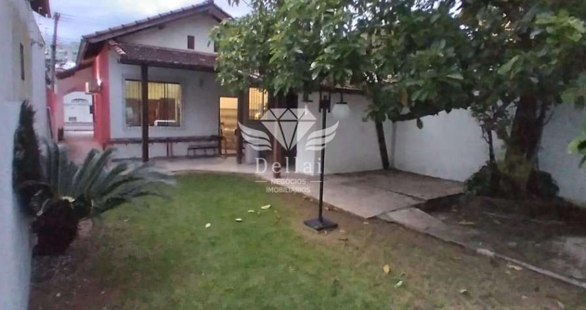 Casa para Venda em Florianópolis, Balneário, 2 dormitórios, 2 banheiros, 1 vaga