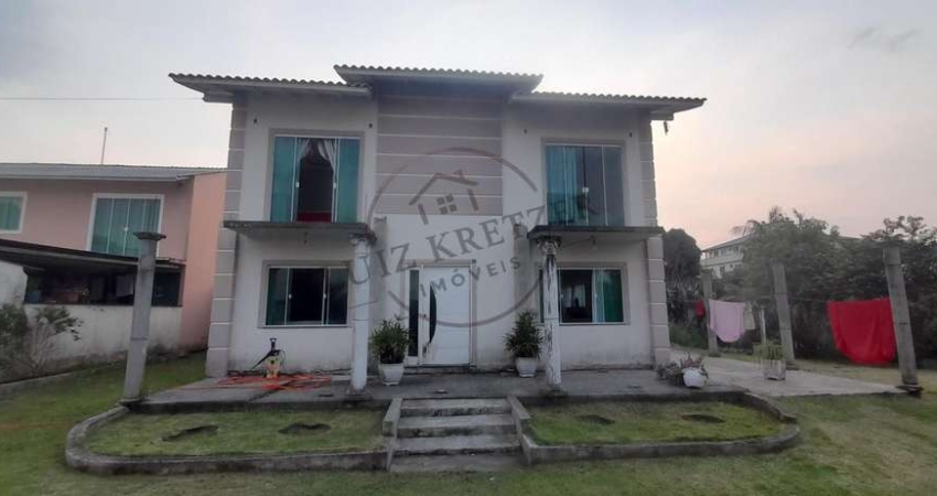 Casa para Venda em Palhoça, Aririú, 3 dormitórios, 1 suíte, 2 banheiros, 5 vagas