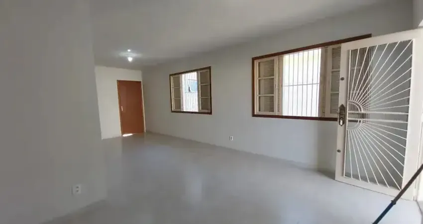 Casa com 3 quartos à venda na Rua Antônio José Ortiz, 798, Vila Eureka, Poá