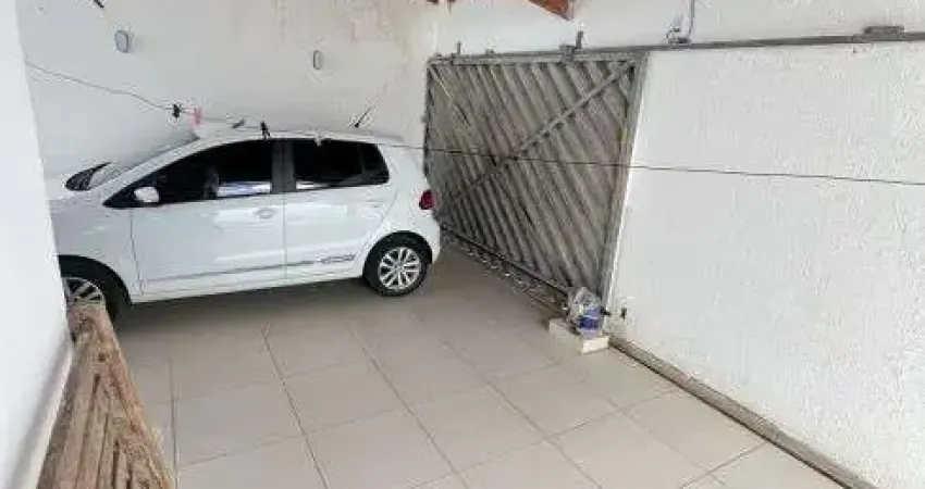 Bela Casa Totalmente Reformada no Altos do Jaguarema
