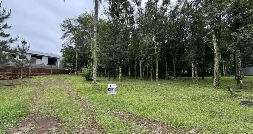 Lote amplo e vizinho do Country Club no Royal Country