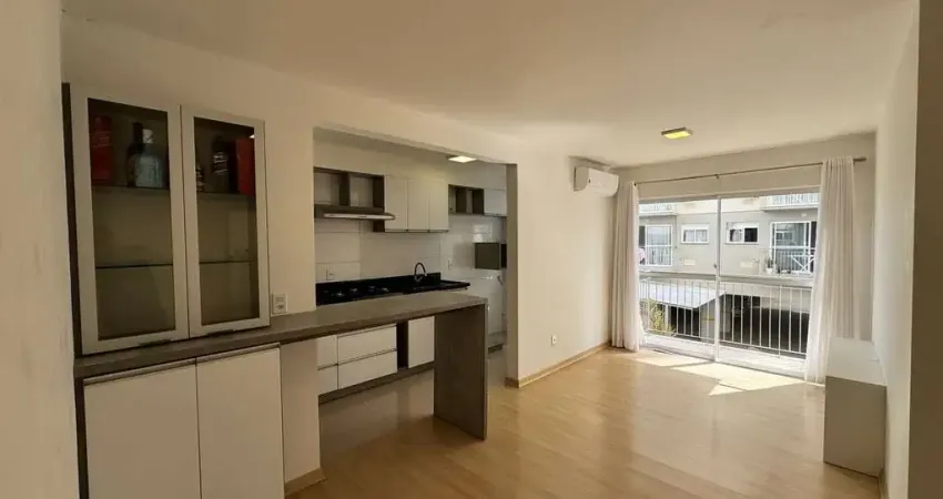 Apartamento semi-mobiliado de muito bom gosto no Vivaz.