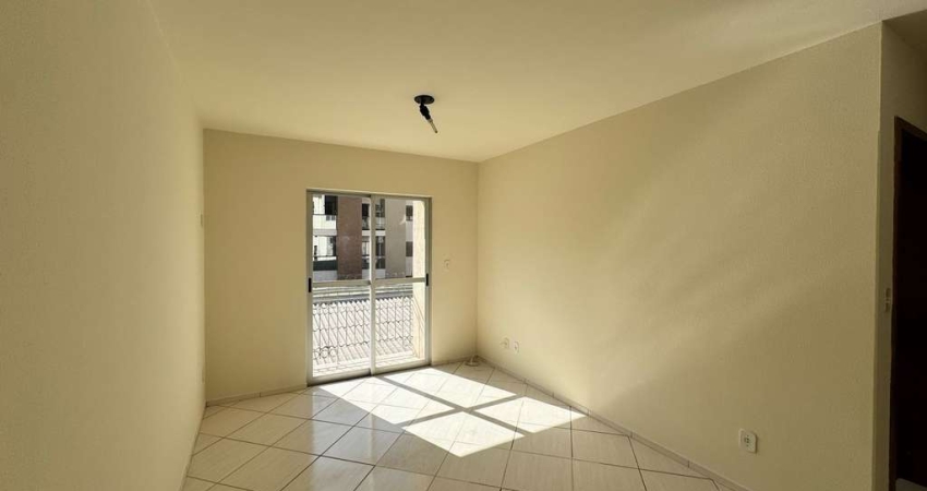 Apartamento 2 dormitórios com sol da manhã no Santo Inácio