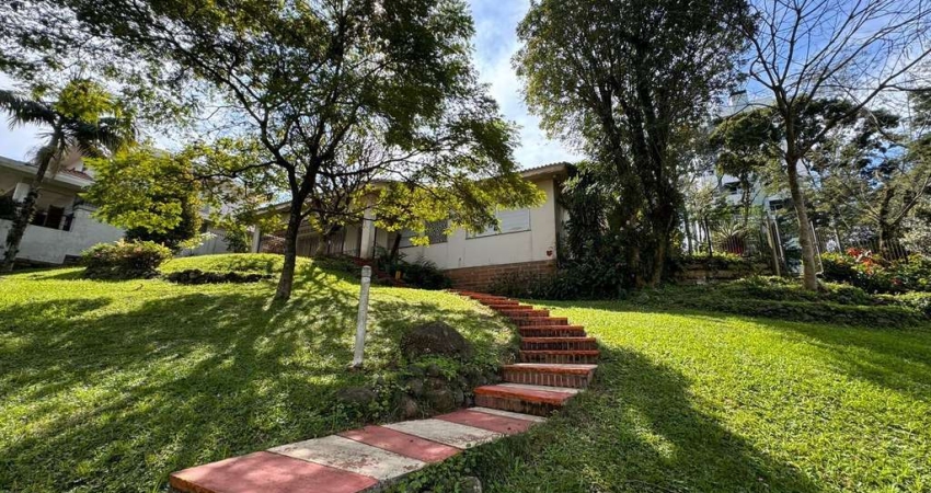 AMPLO TERRENO COM CASA NO CENTRO DE SANTA CRUZ DO SUL