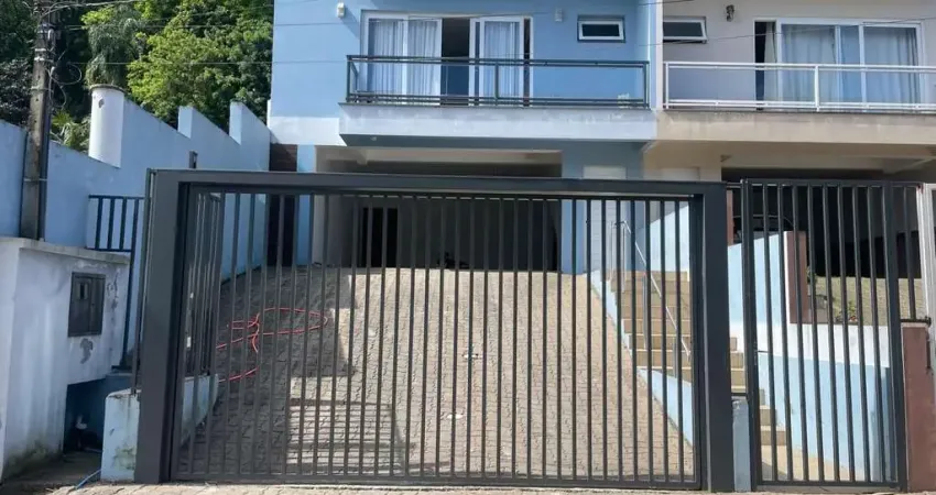 Casa com 3 quartos à venda na Rua Doutor Álvaro Correa da Silva, 653, Santo Inácio, Santa Cruz do Sul