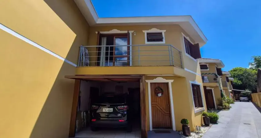 Duplex com 3 dormitórios (1 suíte) em localização privilegiada