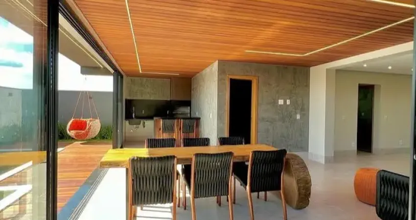 Casa com 3 quartos à venda na Rua Luiz Vaz de Camões, 78, Jardim Maria Helena, Taboão da Serra
