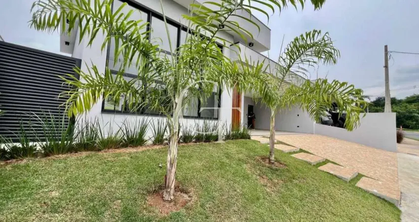 Casa Nova e Sofisticada com 3 Suítes e Piscina no Condomínio Saint Paul á Venda
