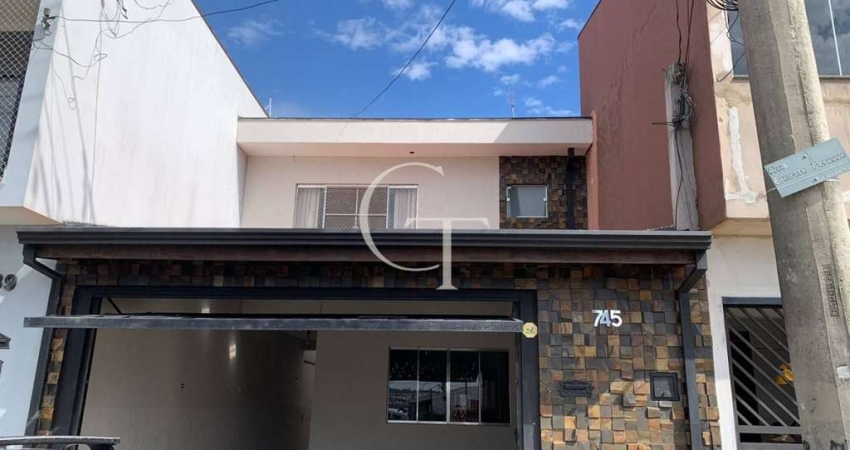 Casa à venda em bairro residencial Fabri – excelente estrutura e espaço para toda a família