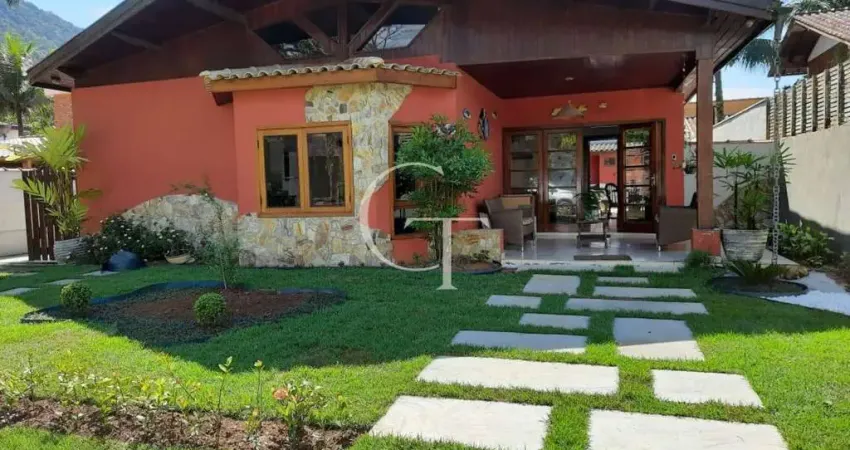Casa com 6 quartos à venda na Rua Ágata, 395, Maranduba, Ubatuba