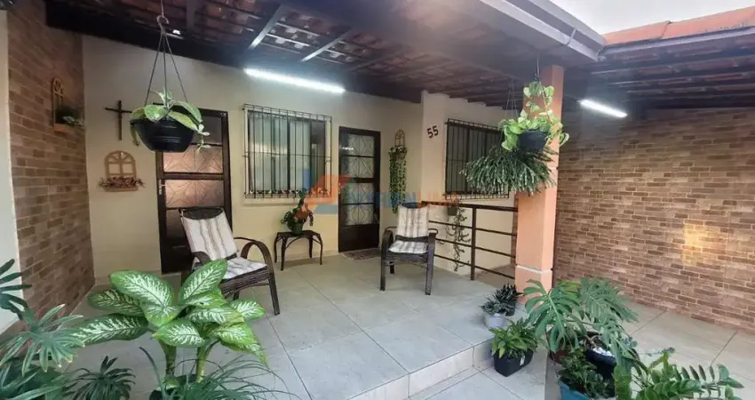 Casa com 2 quartos à venda na Um, 55, Jardim Vila Rica - Tiradentes, Volta Redonda