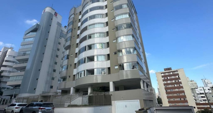 Apartamento para Venda em Criciúma, Centro, 3 dormitórios, 3 suítes, 4 banheiros, 2 vagas