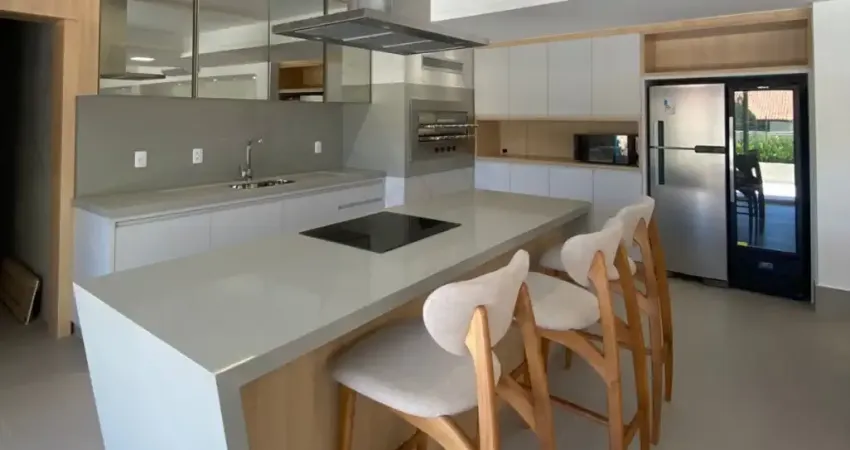 Apartamento novo com amplo lazer  - 2 quartos, suíte - sacada com churrasqueira - aquecimento á gás - pré instalação de ar condicionado  àreas de lazer:   - piscina aquecida coberta - piscina adulto e