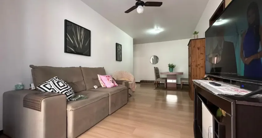 - apartamento no centro de criciúma com cômodos amplos - 3 dormitórios (sendo 1 suíte), área de serviço, banheiro social