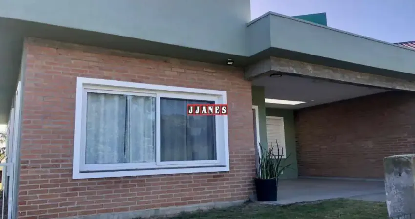 Casa em condomínio fechado com 3 quartos à venda na Guaramirim, 204, Cantegril, Viamão