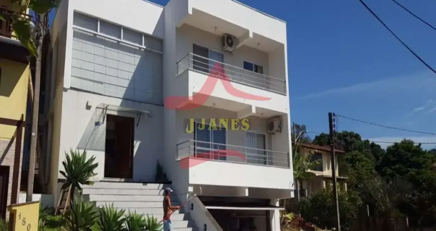 Casa em condomínio fechado à venda na Rua Cangerana, 210, Cantegril, Viamão