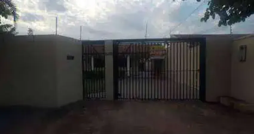 Casa com 3 dormitórios, 223 m² - Jardim Jóquei Club - Campo Grande/MS